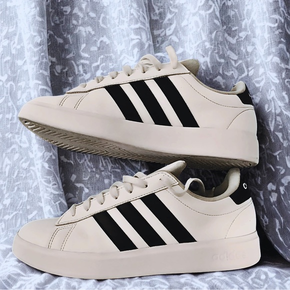 Adidas Men's Cream and Black Striped Sneakers - Picture 1 of 1